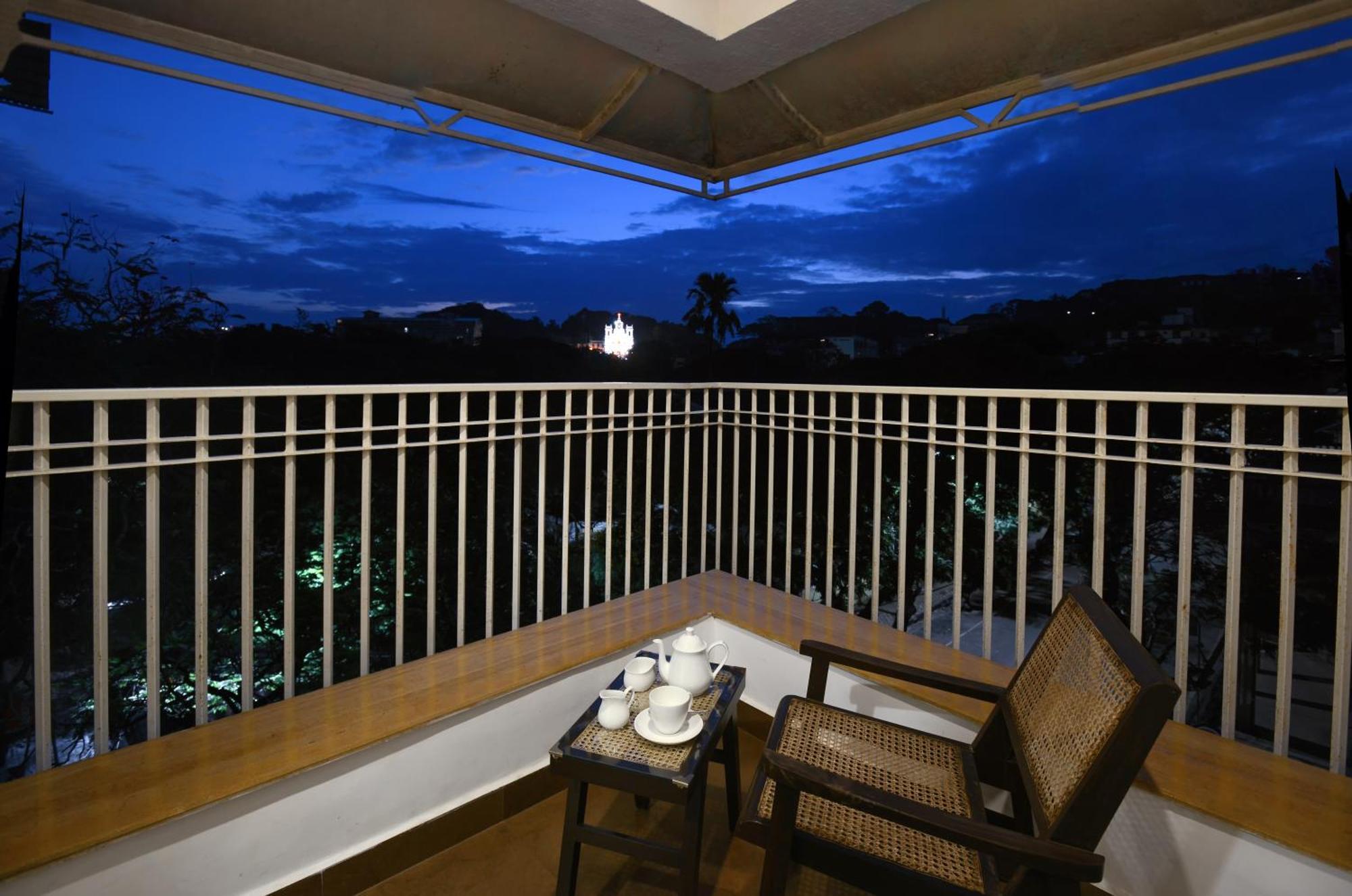 Treehouse Neptune Panaji Extérieur photo