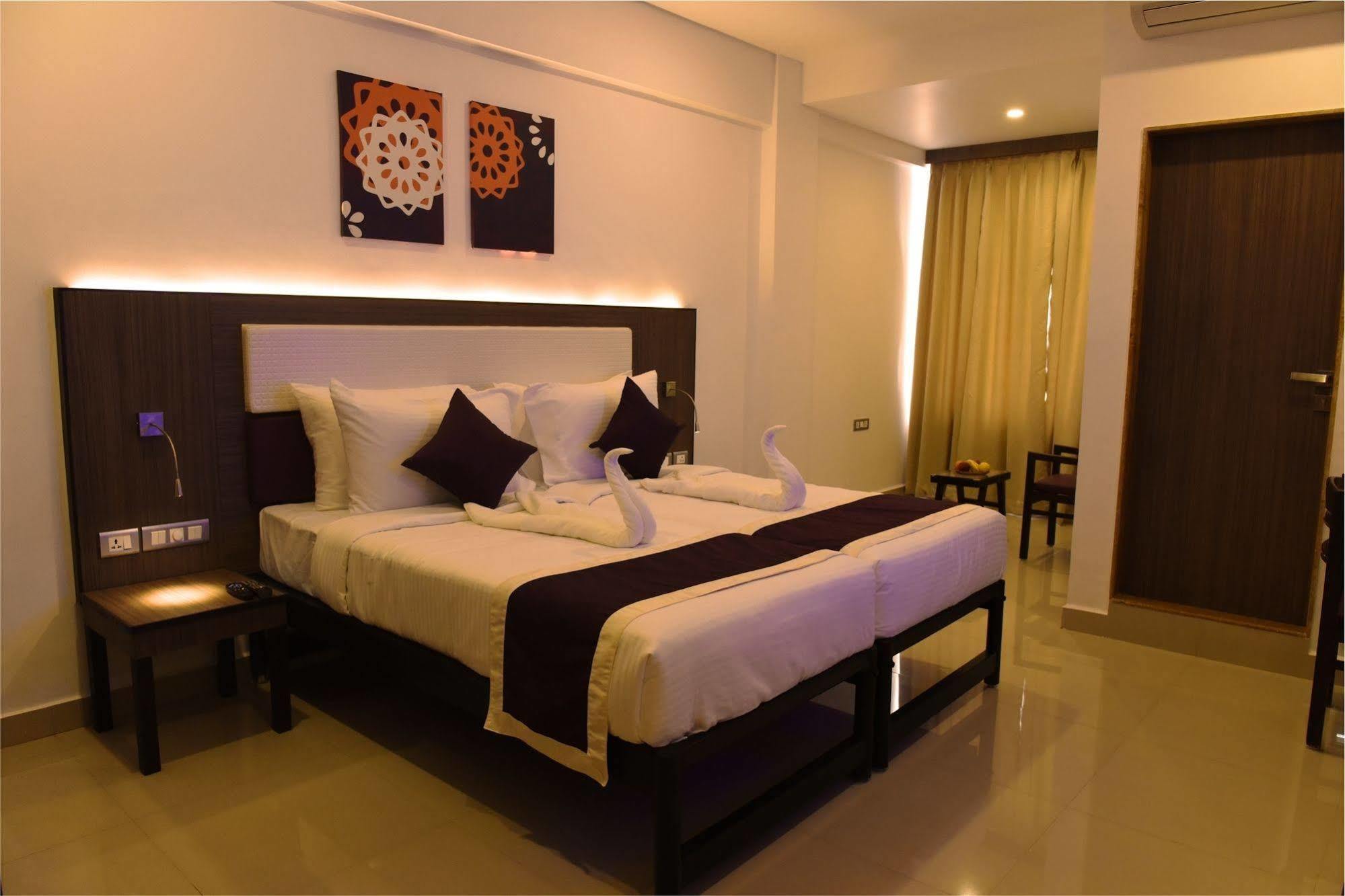 Treehouse Neptune Panaji Extérieur photo